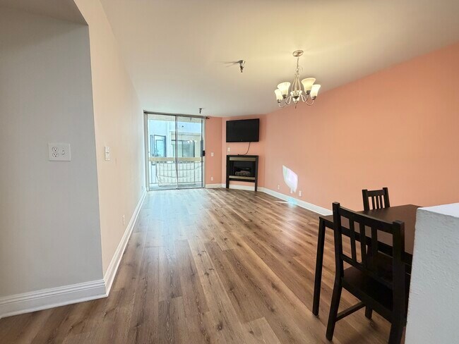 Building Photo - 5143 Bakman Ave