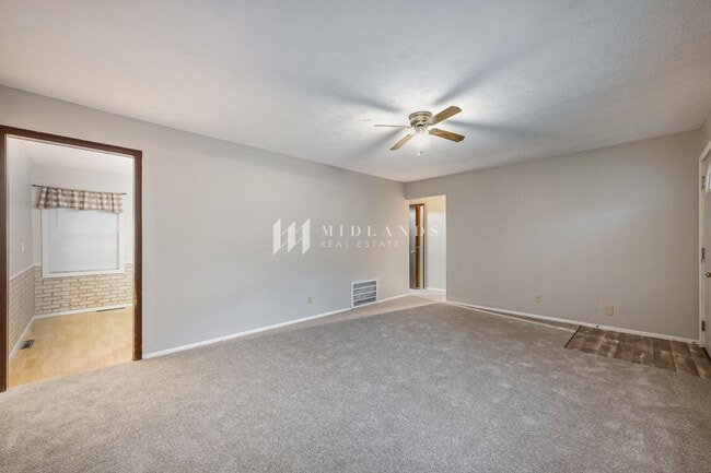 Building Photo - LaVista Home