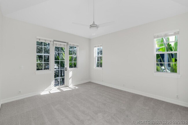 Foto del edificio - 310 Tuxedo Ln