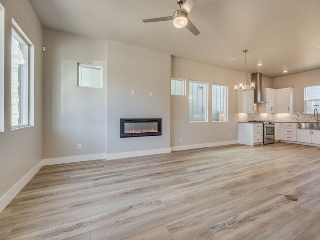 Building Photo - Beautiful New Construction Home in Edmond/...