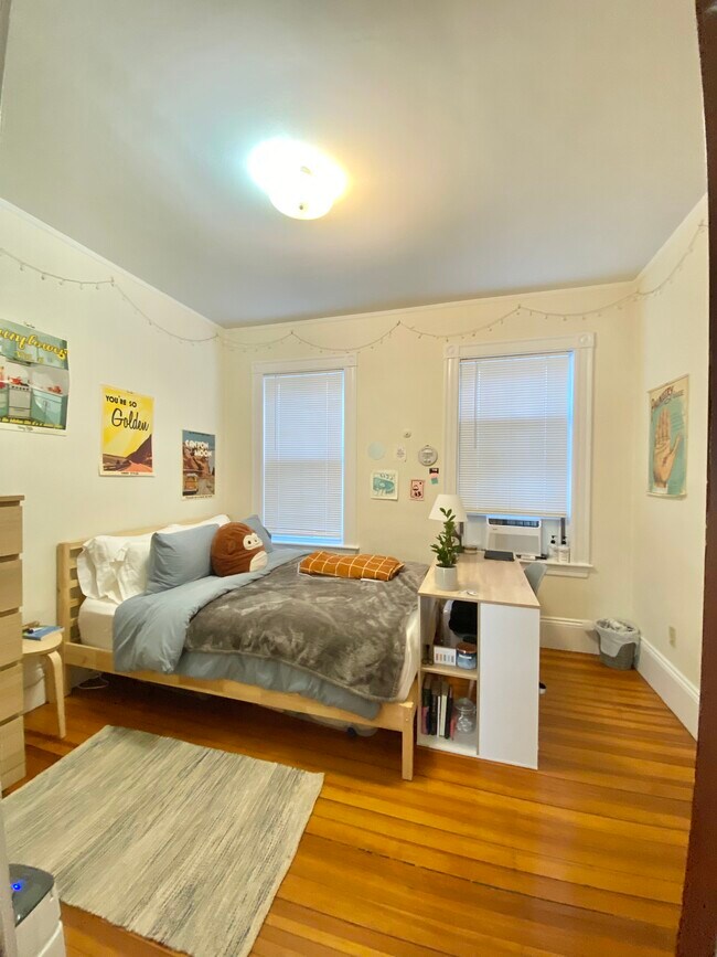 Foto del edificio - 43 Parker Hill Ave