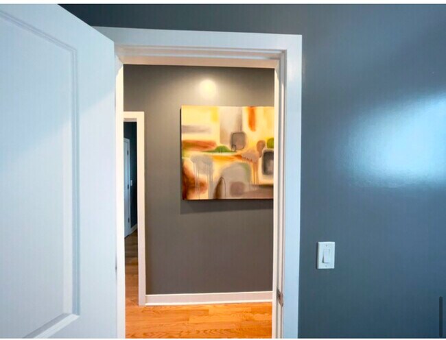 Foto del edificio - 4241 S Langley Ave
