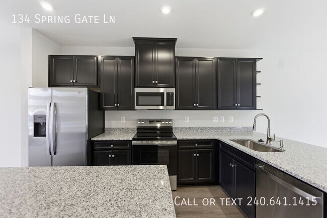 Building Photo - 134 Spring Gate Ln