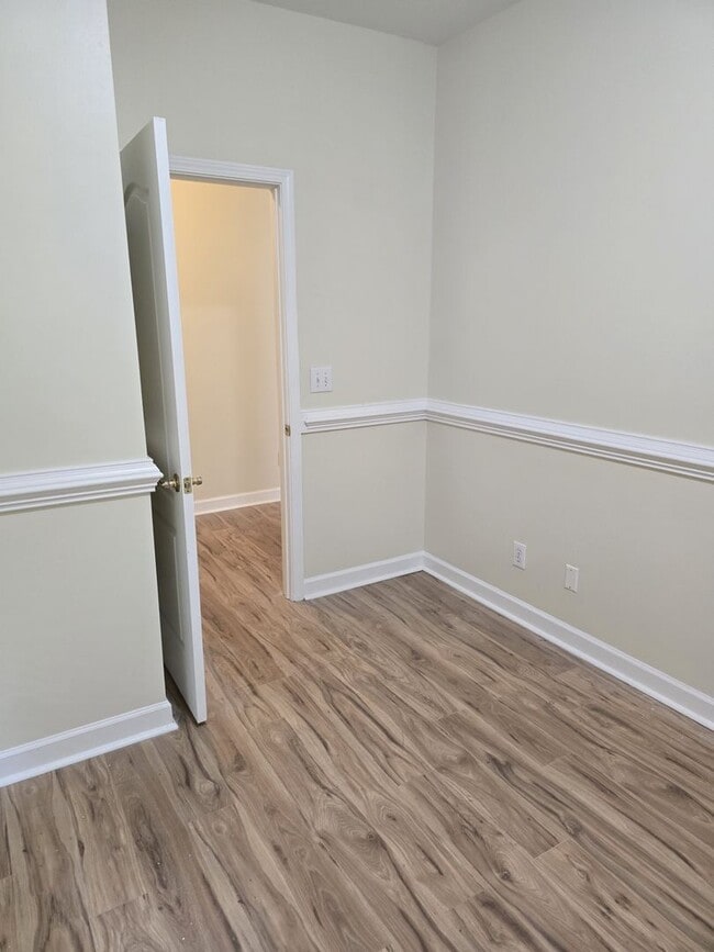 Building Photo - Residential Home Located in Vermillion with 3BR/2.5BA