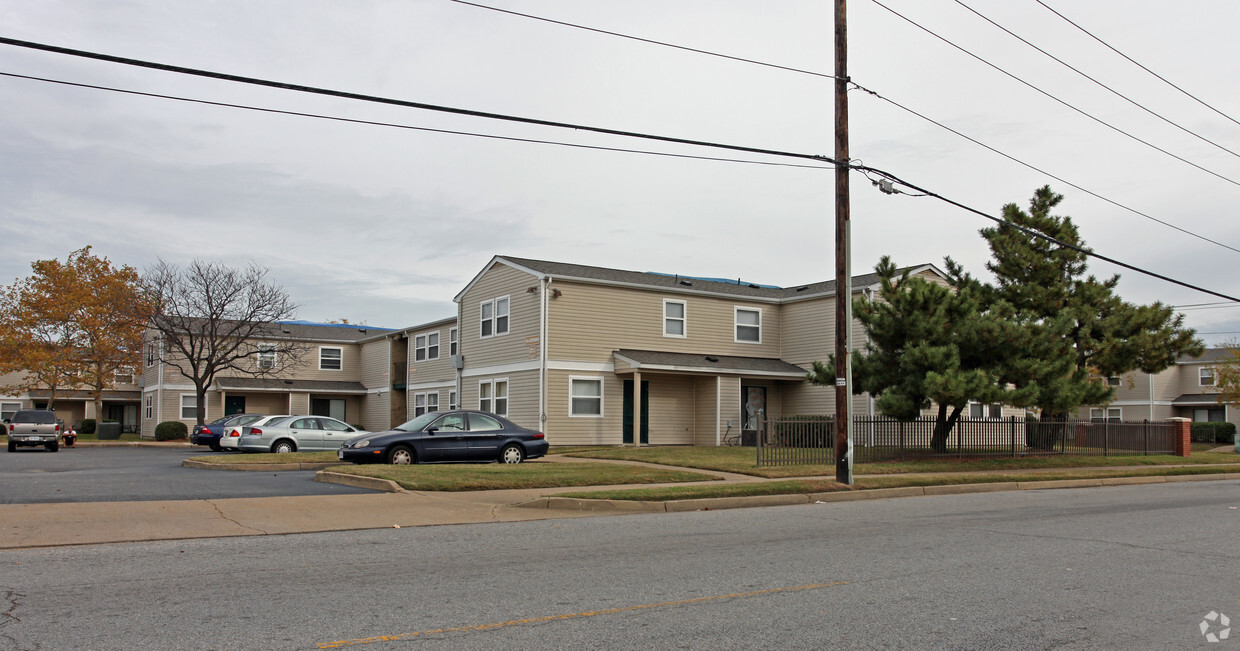 Building Photo - Southside Gardens