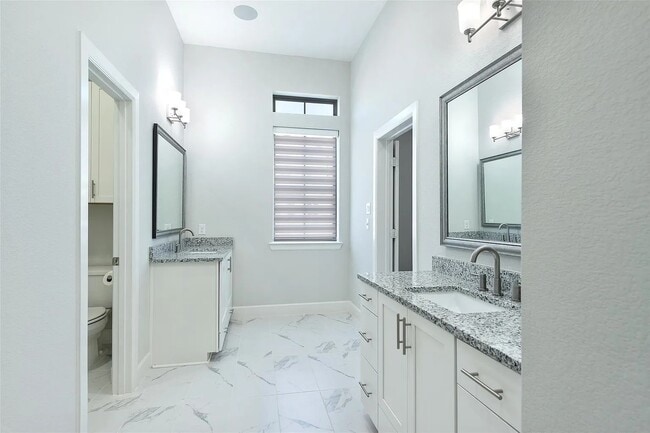 Building Photo - 1151 Manacor Ln