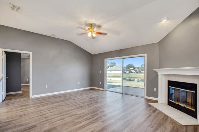 Building Photo - 10068 Garden Lake Ct