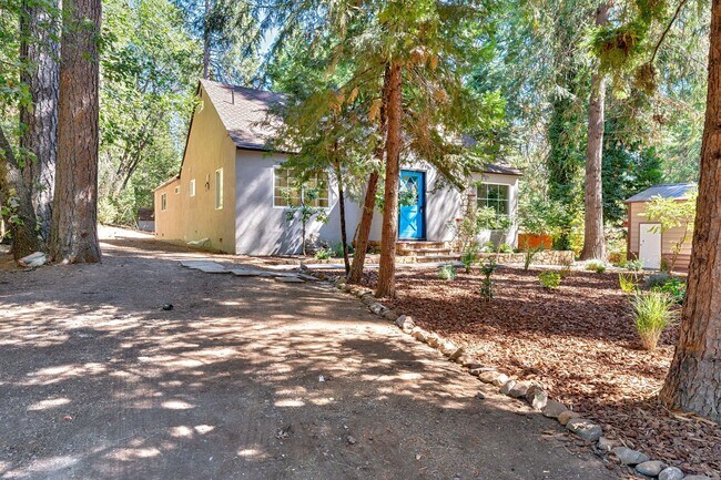 Building Photo - Gorgeous remodeled home in Apple Hill