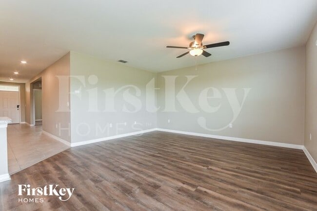 Building Photo - 266 Meadowbrook Blvd