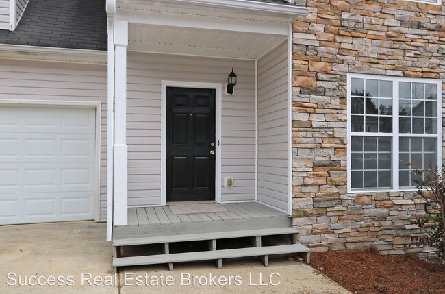 Building Photo - 4 br, 3.5 bath House - 102 Providence Dr