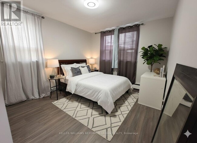 Photo du bâtiment - 2979 Lawrence Ave E