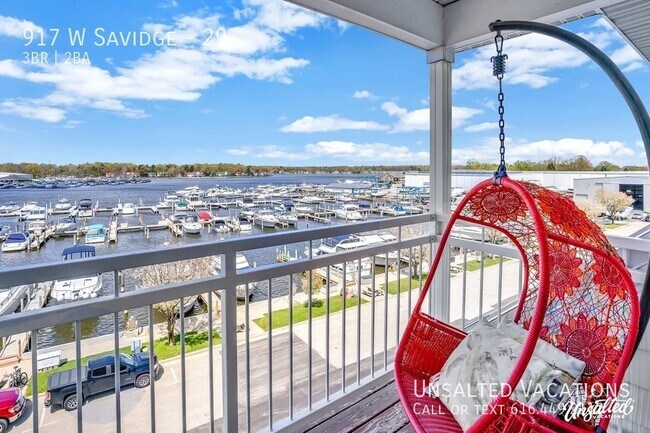 Foto del edificio - Spring Lake Condo w/ Lake Views