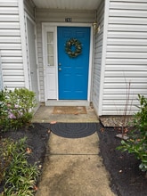 Building Photo - 703 Quail Rd