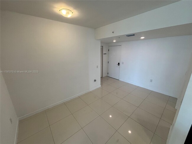 Building Photo - 7661 NW 107th Ave