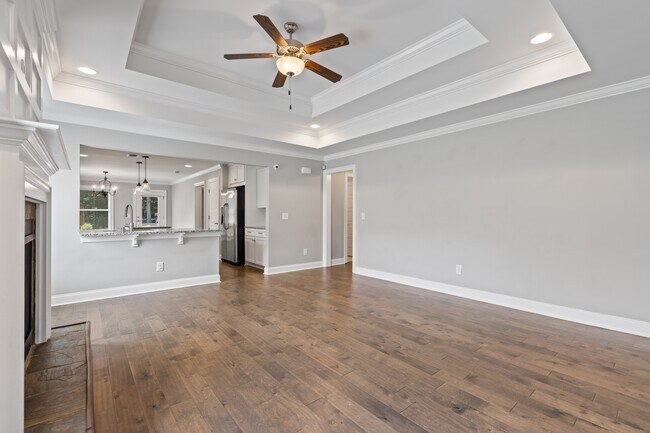 Building Photo - 2442 Snowshill Ln