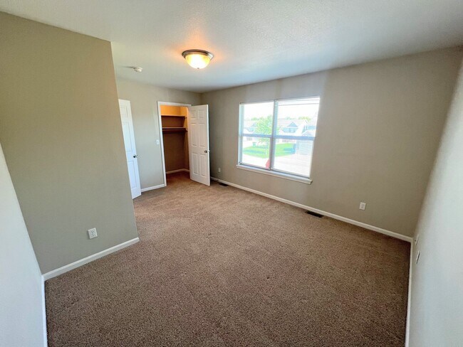 Foto del edificio - 16119 Holy Cross Ln