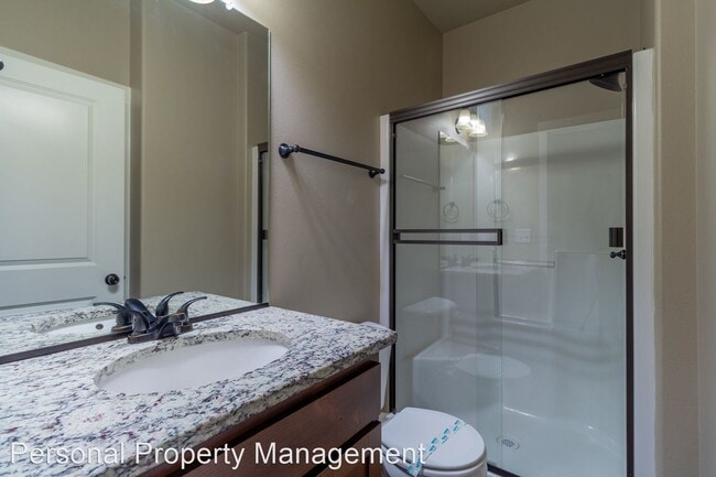 Building Photo - 4 br, 2.5 bath House - 7609 NE 31st Circle