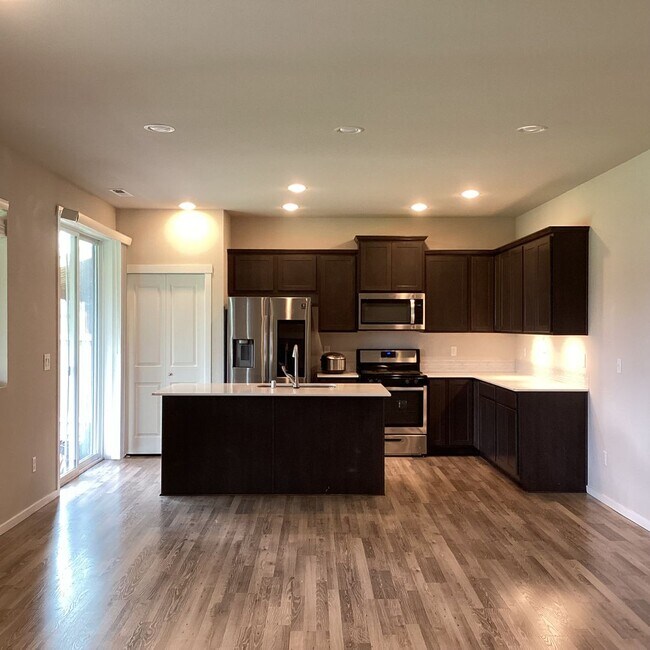 Foto del edificio - 4 Bedroom Corner Lot Home in Granite Falls