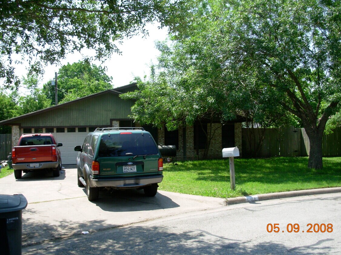 Foto principal - 1104 Taurus Cir