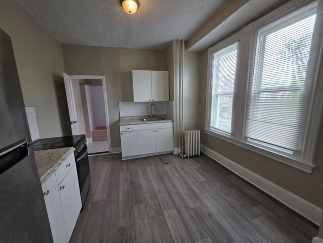 Photo - 104 S 51st St Apartment