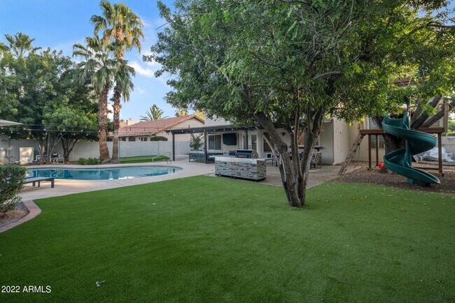 Foto del edificio - 5408 E Kelton Ln