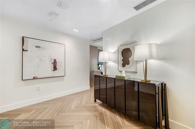 Foto del edificio - 2200 N Ocean Blvd