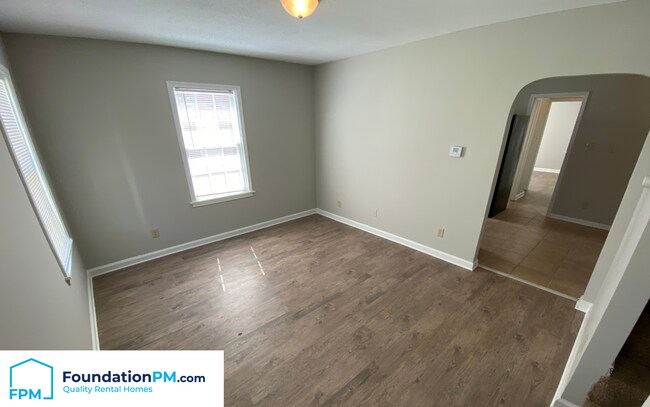 Foto del edificio - 1817 Netherwood Ave