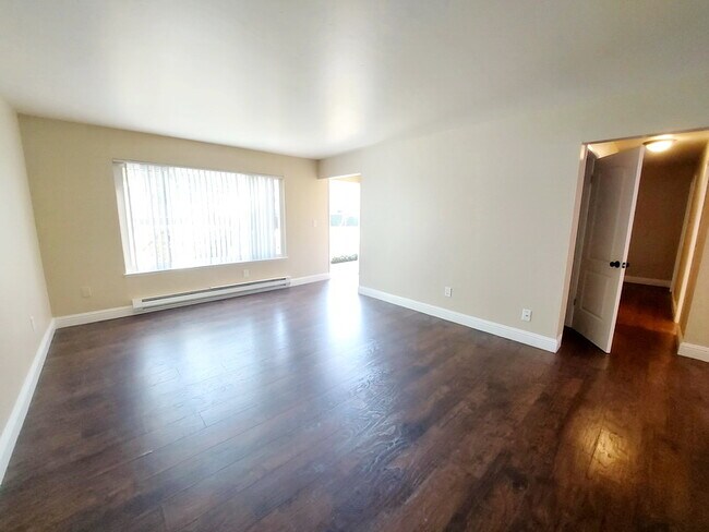 Foto del edificio - 1240 W Washington Ave