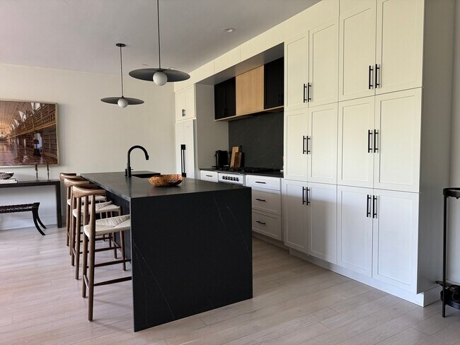 Foto del edificio - 264 Maverick St