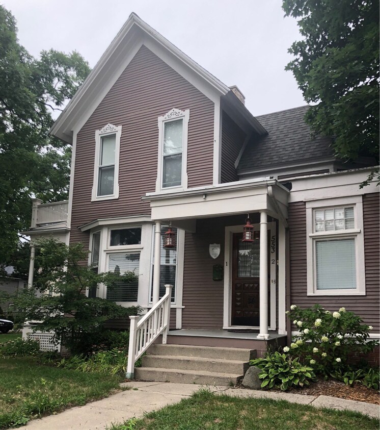 Foto principal - 553 Wealthy St SE