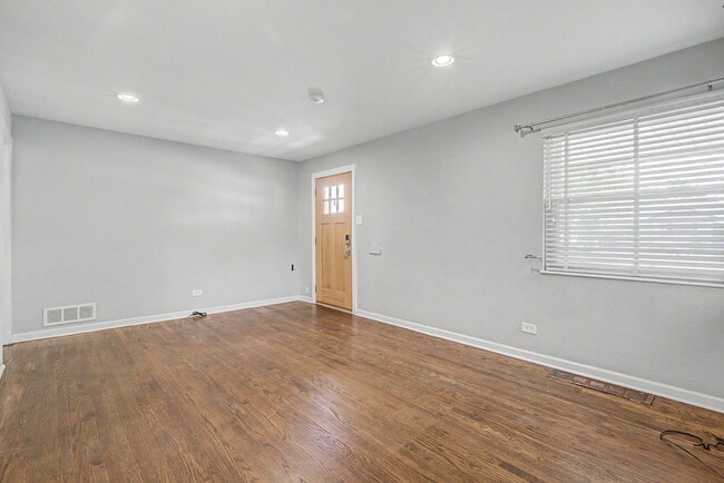Building Photo - 2991 Hudson St