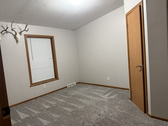 Building Photo - 2066 S 150 W