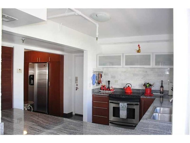 Building Photo - 6820 Indian Creek Dr