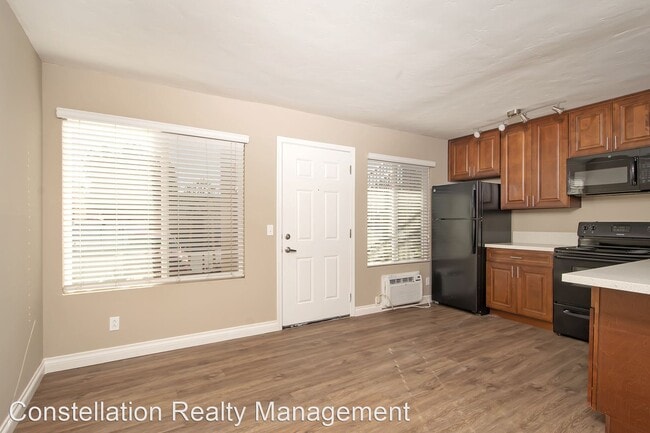 Building Photo - 1 br, 1 bath Apartment - 3675-3773 King St...