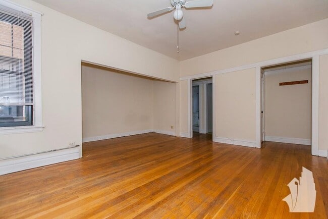 Foto del edificio - 717 W Barry Ave