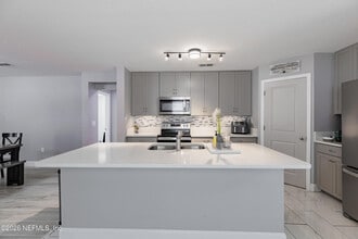 Building Photo - 7705 Peace Ln
