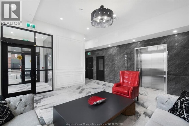 Photo du bâtiment - 840 Wyandotte St E