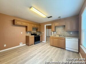 Building Photo - 6502 Ithaca Bend