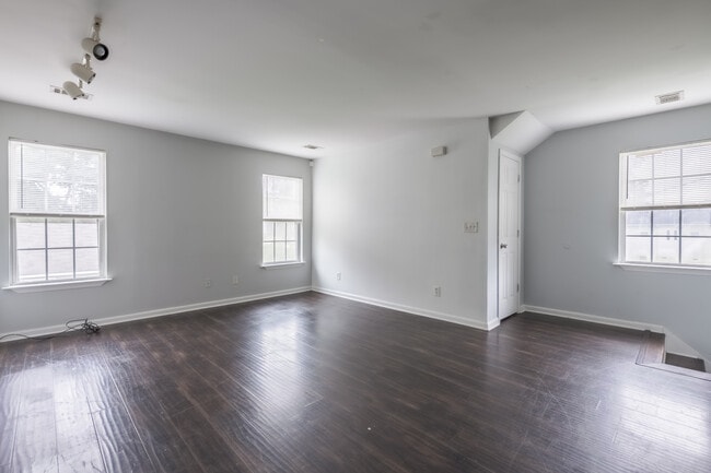Building Photo - 1607 Ralph David Abernathy Blvd SW