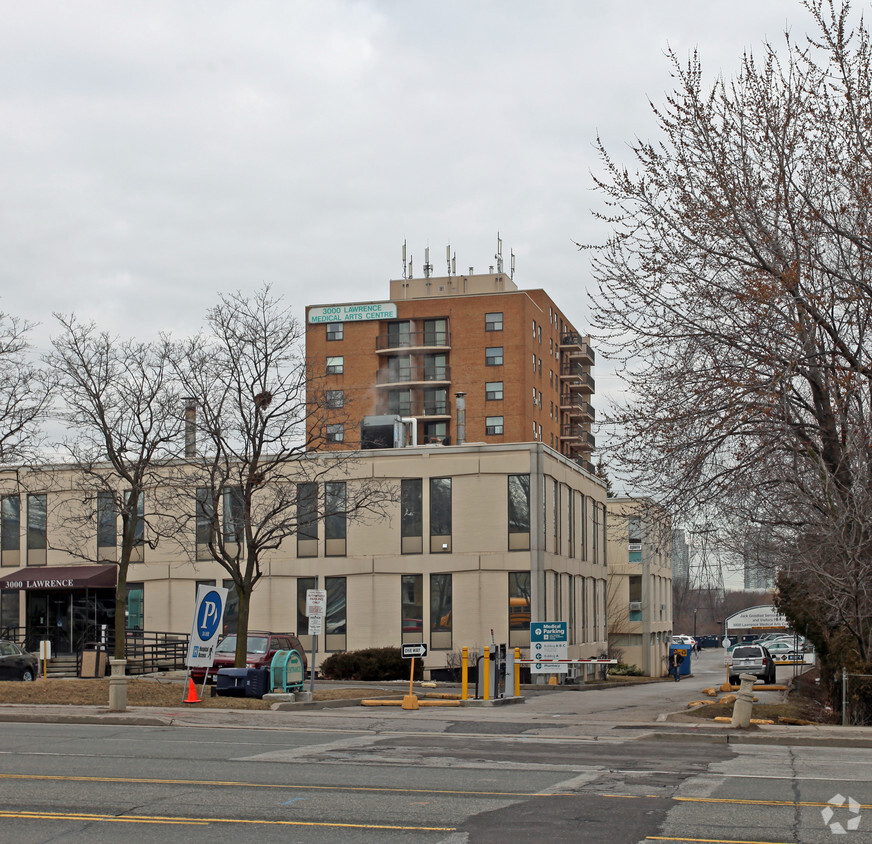 jack-goodlad-senior-citizen-housing-apartments-3010-lawrence-ave-e