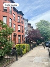 Building Photo - 716 Degraw St