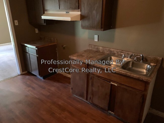 Building Photo - 817 Lucille Ave