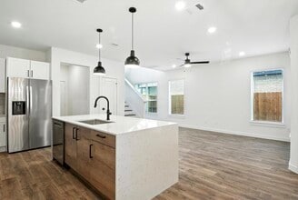 Building Photo - 1864 Dry Cherry Ln