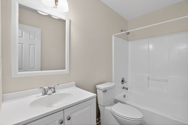 Building Photo - 3734 Hastings Ct