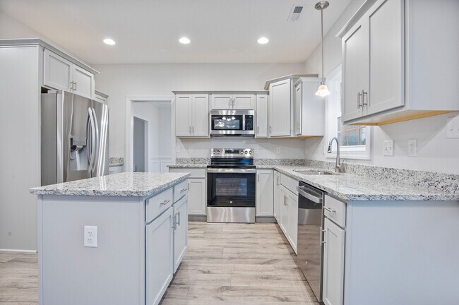 Foto del edificio - 917 Uplands Ln