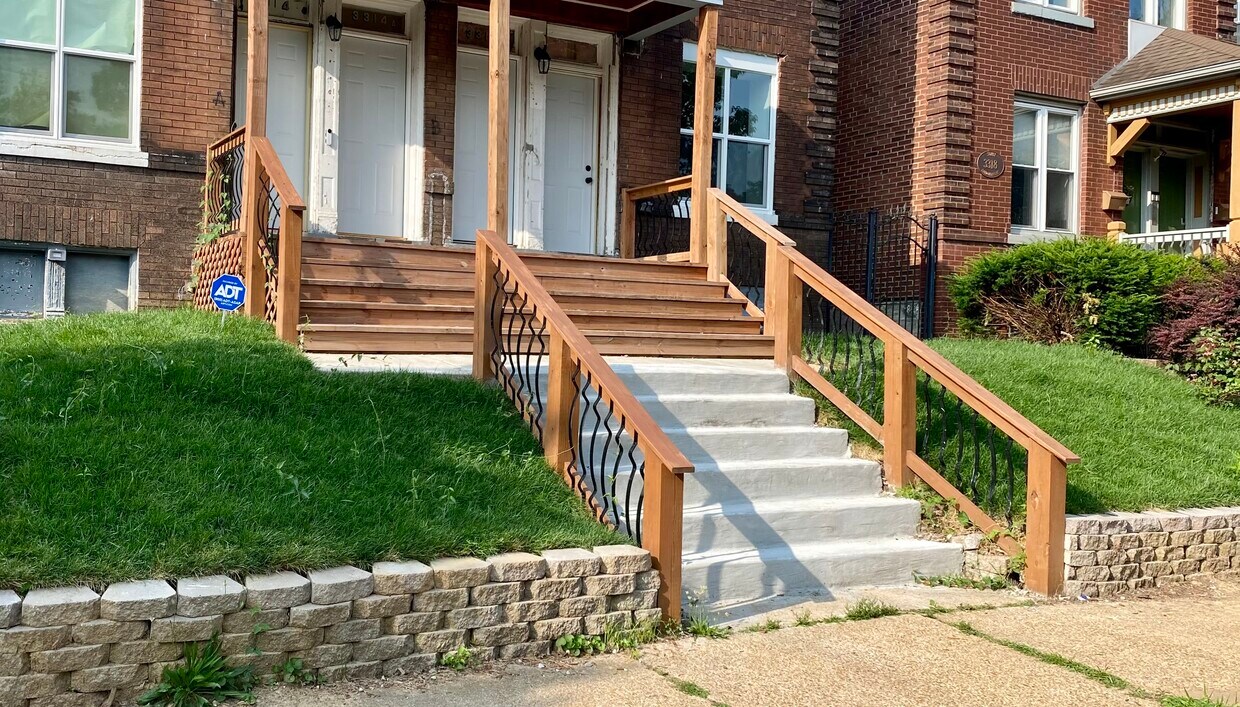 Primary Photo - 3314 Sidney St