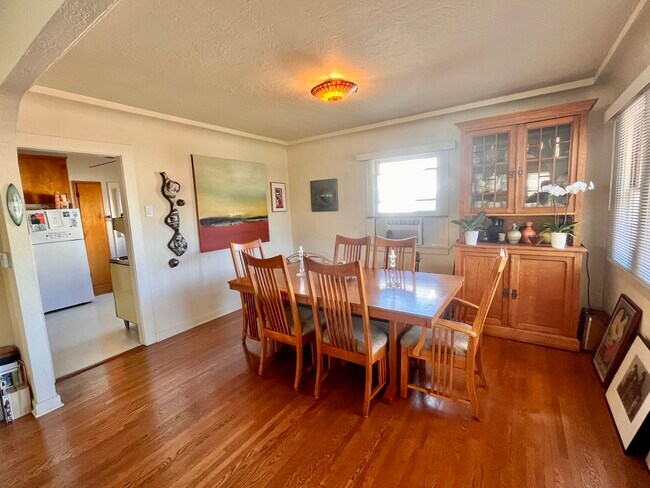 Foto del edificio - 1042 W 14th St