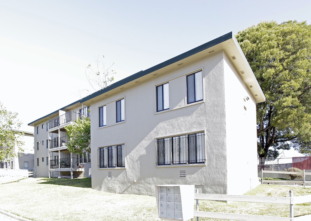 Building Photo - Reardon Heights