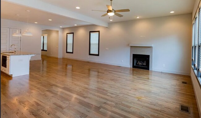 Foto del edificio - 868 Kirkwood Ave