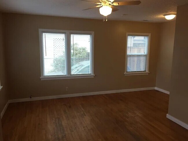Building Photo - Single Level Southeast Salem Home, -1765 W...